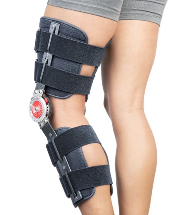 Orteză de genunchi mobilă cu articulaţii reglabile GENU REHA COOL ROM 2