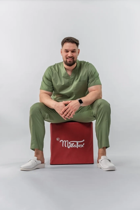 Costum medical Clio unisex – bluză in V și pantaloni comozi