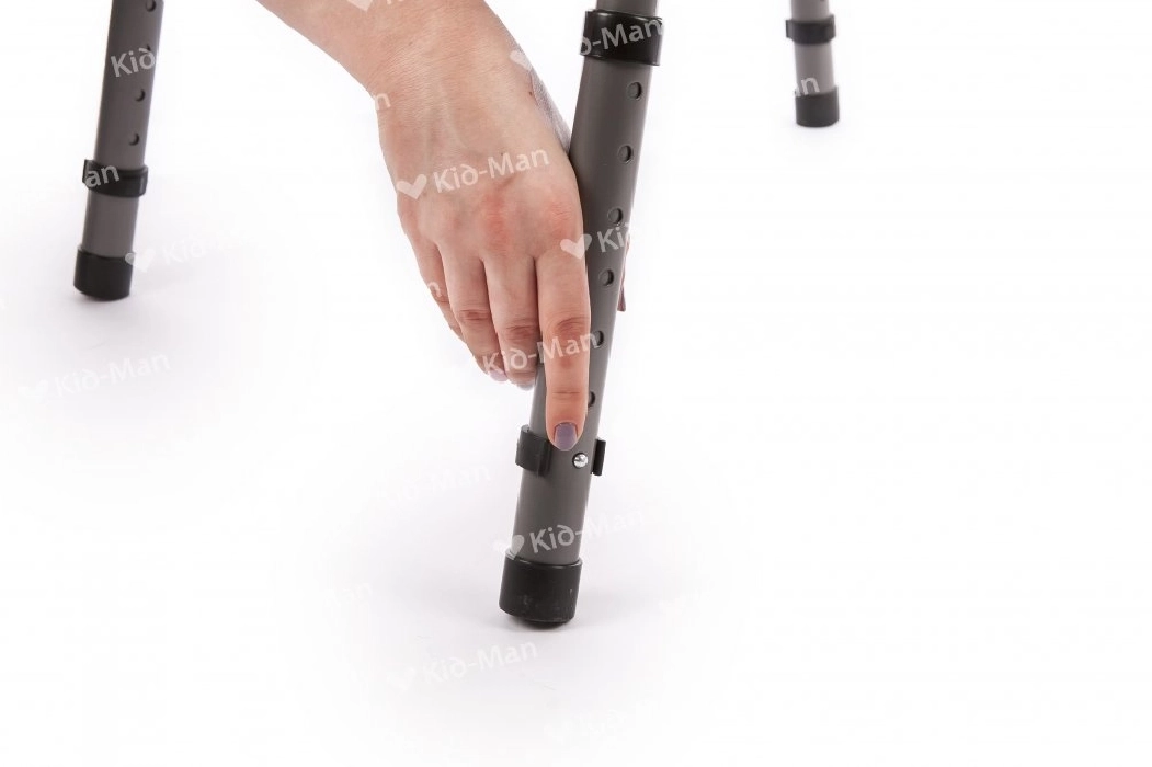 Scaun de toaletă reglabil și căptușit – suport confortabil pentru utilizatori până la 130 kg 2